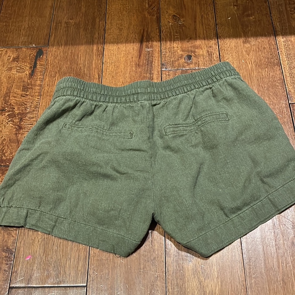 Old Navy linen shorts - Picture 2 of 3
